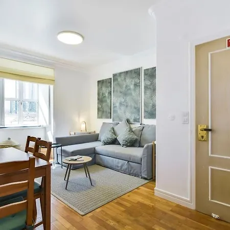 1 Bedroom In Baixa Chiado! 아파트 리스본